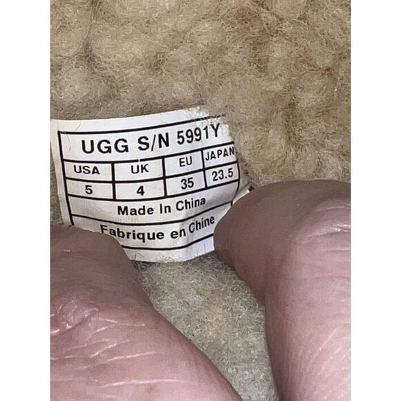 UGG Australia Girl's 5991 Bailey Button Boots Chestnut Size 5 - Picture 9 of 10